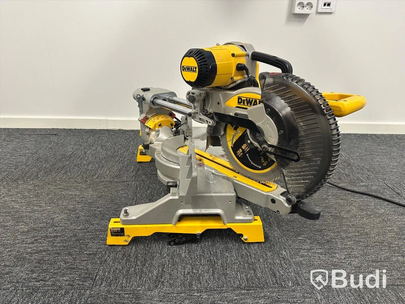 Kap & gersåg Dewalt DWS727 & sågbord DE7023