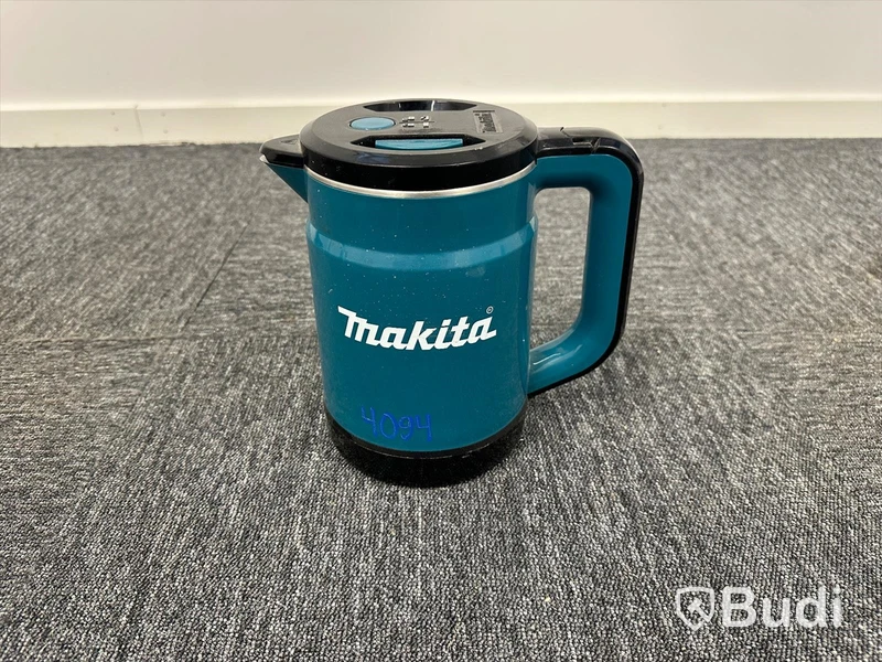 Vattenkokare från Makita DKT360, batteridriven