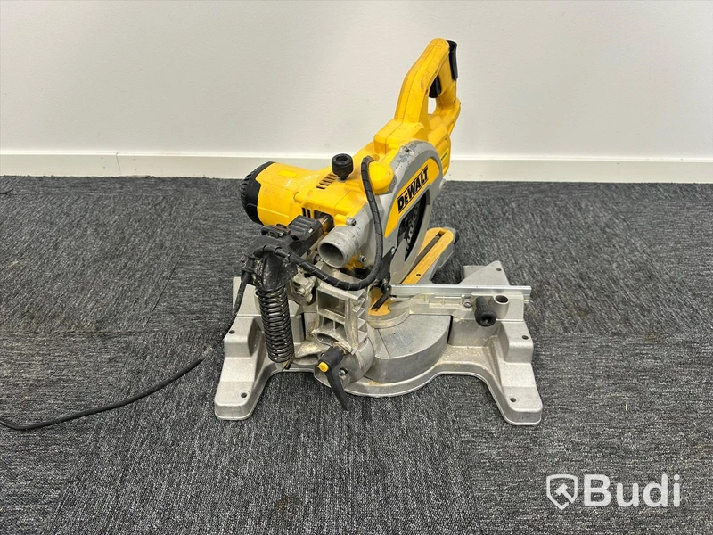 Kap & gersåg DeWalt DWS 777