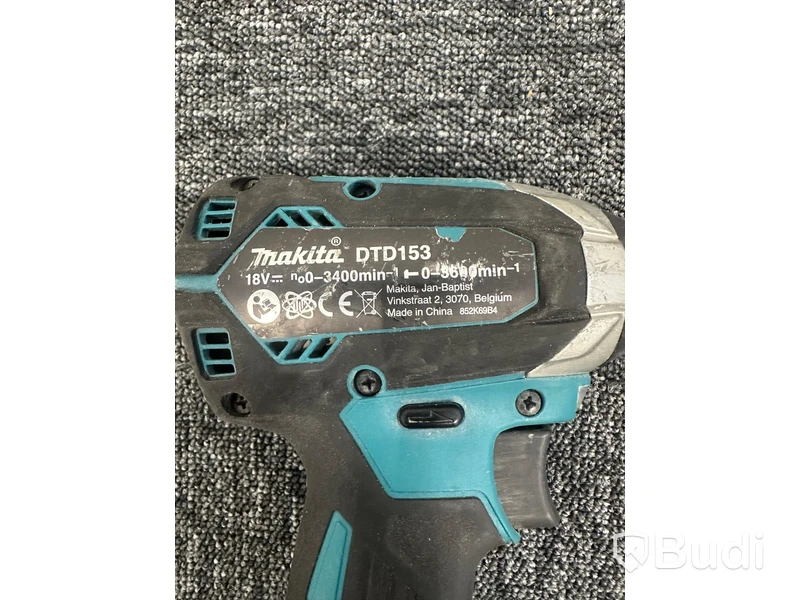 Slagskruvdragare Makita DTD153 och skruvdragare DDF484