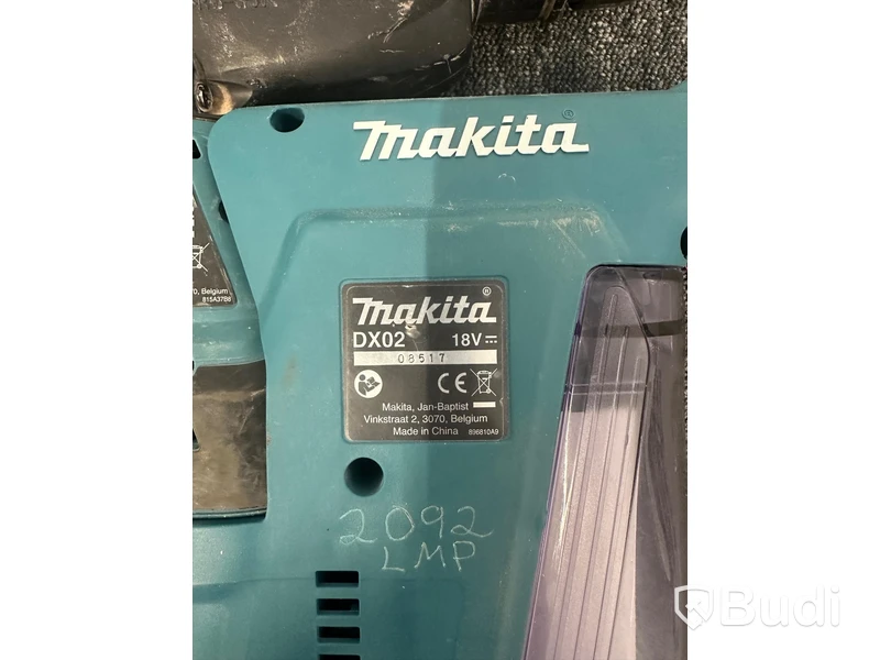 Kombihammare Makita DHR243, HEPA-dammutsugsfäste DX-02, ink batteri & laddare