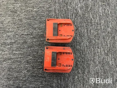 Laddare och 5st batterier Hilti