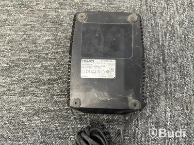 Laddare och 5st batterier Hilti