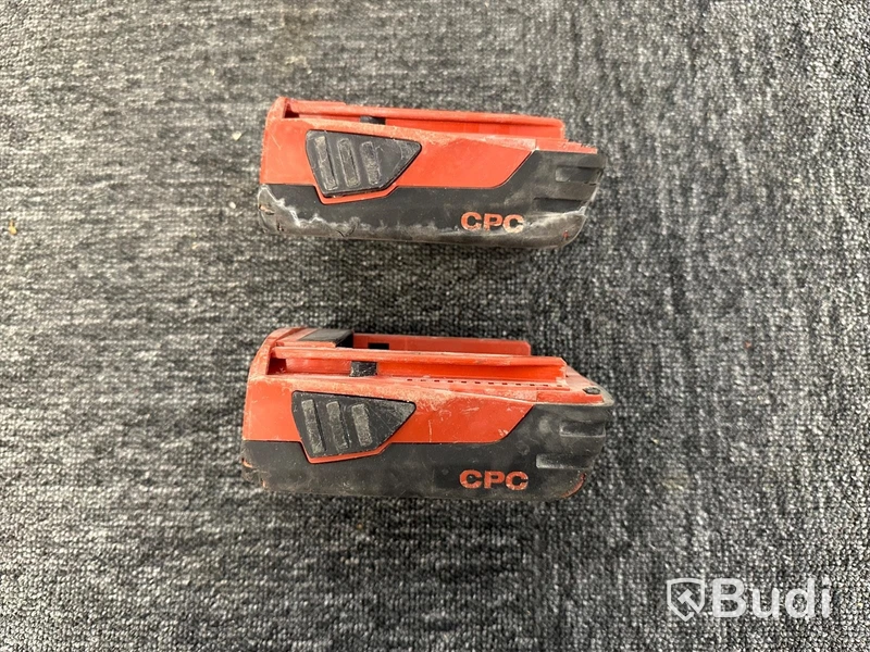 Laddare och 5st batterier Hilti