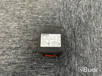 Laddare och 5st batterier Hilti
