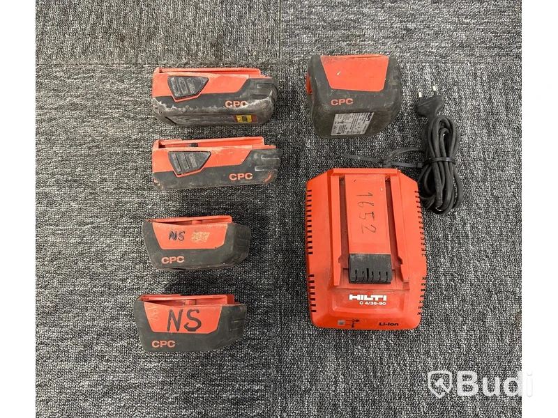 Laddare och 5st batterier Hilti