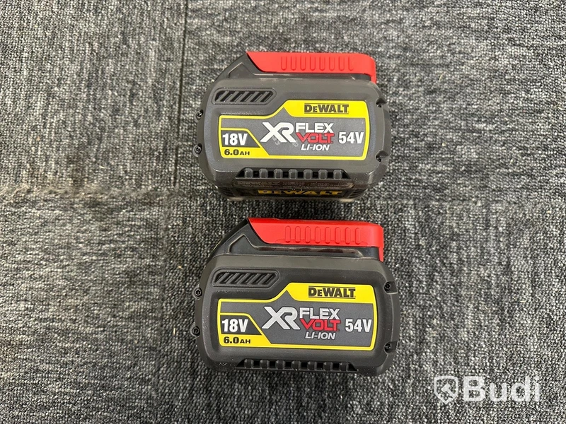 Snabbladdare DCB118 Dewalt och 2st 18/54V XR FLXVOLT batterier Dewalt