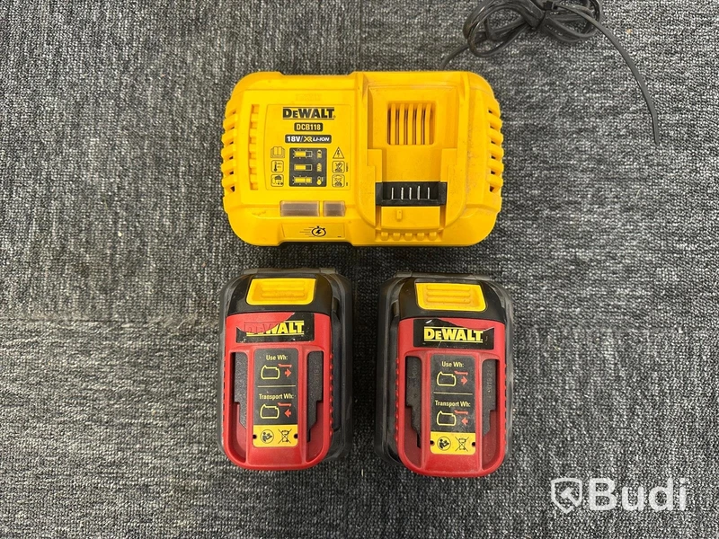 Snabbladdare DCB118 Dewalt och 2st 18/54V XR FLXVOLT batterier Dewalt