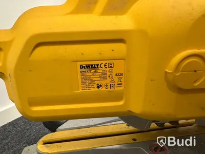 Kap-/gersåg Dewalt DWS777-QS med monteringsbyglar Dewalt DE7023-XJ