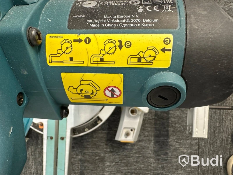 Kap- och gersåg Makita LS0815FL med monteringsbyglar Dewalt DE7023-XJ