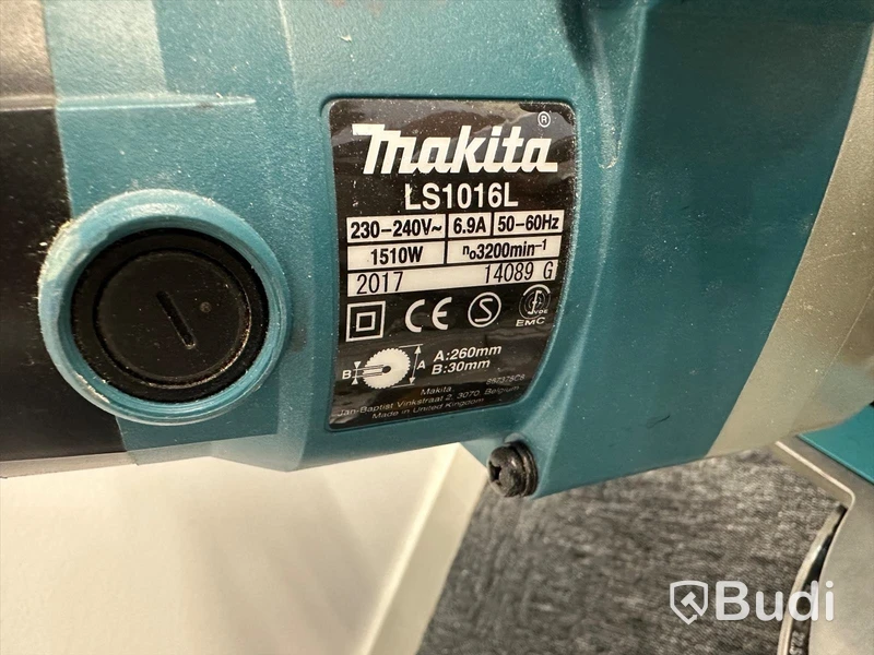 Kap- och gersåg Makita LS1016L, monteringsbyglar Dewalt DE7025-XJ och stativ Dewalt DE7023-XJ