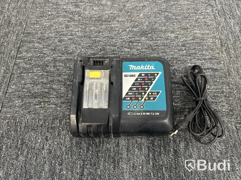 Sänksåg Makita DSP600, batteriladdare Makita DC18RCT och 3st 18V litiumjonbatterier Makita BL1830