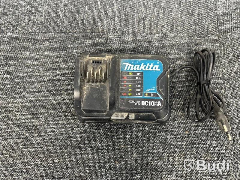 Batteriladdare Makita DC10SA och 2st 10,8V litiumjonbatterier Makita BL1020B