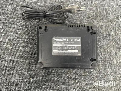 Batteriladdare Makita DC10SA och 2st 10,8V litiumjonbatterier Makita BL1020B