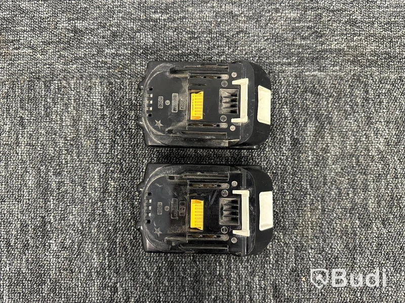 Kombihammare Makita DHR243 och slagskruvdragare Makita DTD153 med 2st 18V batterier och dubbelladdare