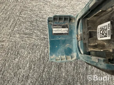 Kombihammare Makita DHR243 och slagskruvdragare Makita DTD153 med 2st 18V batterier och dubbelladdare