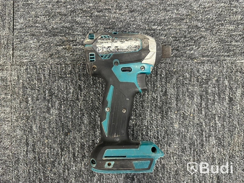 Kombihammare Makita DHR243 och slagskruvdragare Makita DTD153 med 2st 18V batterier och dubbelladdare