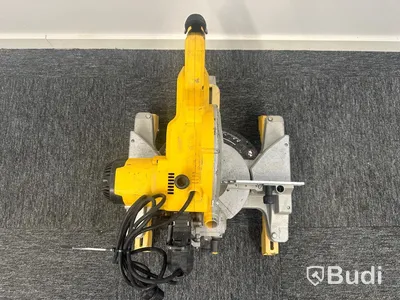 Kap-/gersåg Dewalt DWS777-QS, monteringsbyglar Dewalt DE7023-XJ och sågbänk Dewalt DE7023-XJ