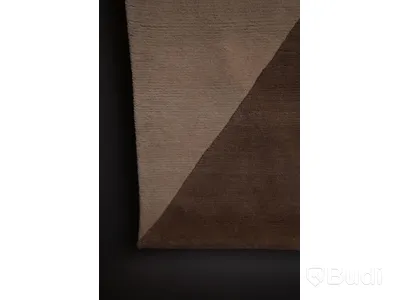 Handknuten matta från AXECO, ca 195x142 cm