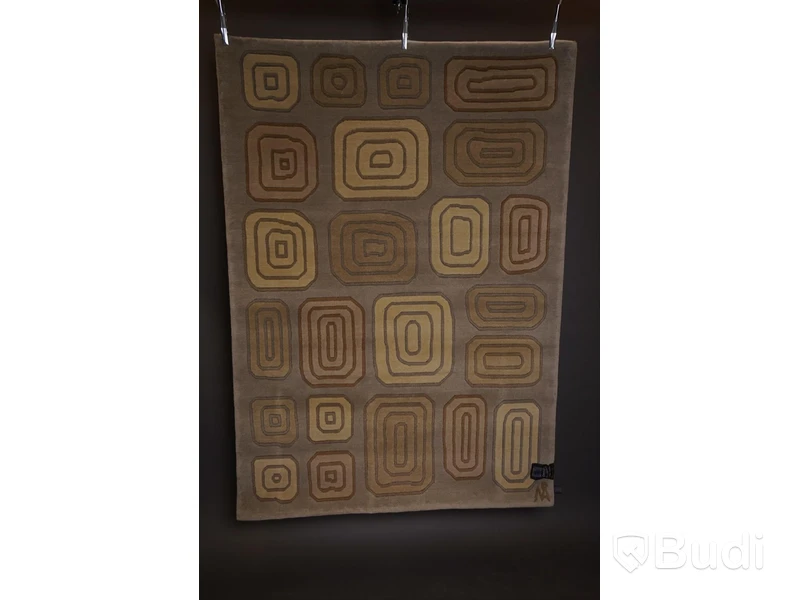Handknuten matta från AXECO, Design: OMEGA, Designad av Malin Ångström, 140x200 cm