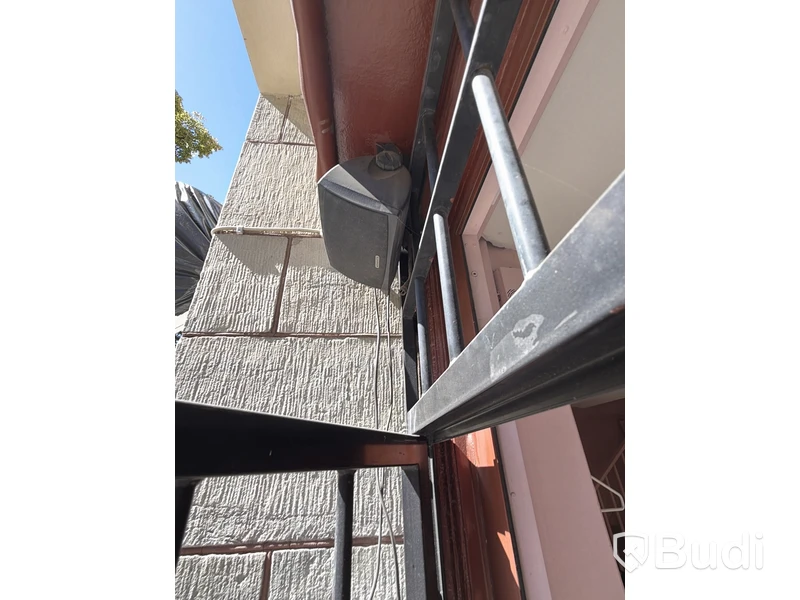 Sonance wall-mounted outdoor speaker