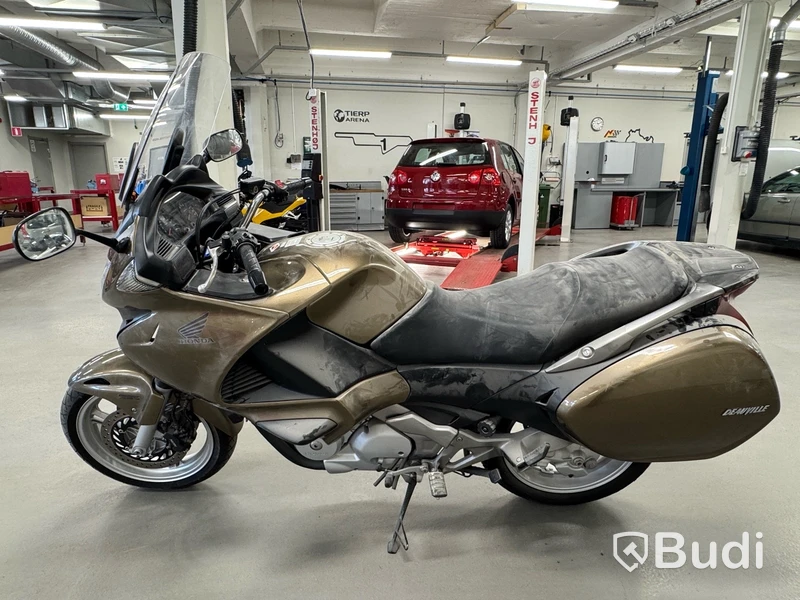Motorcykel Honda Deauville -2006 | Reparationsobjekt