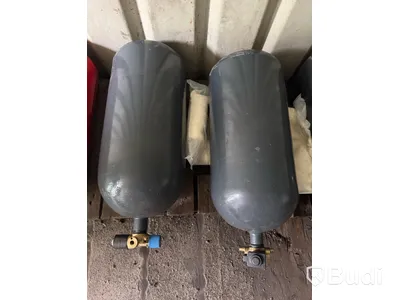 24 st CNG-tankar med fästen