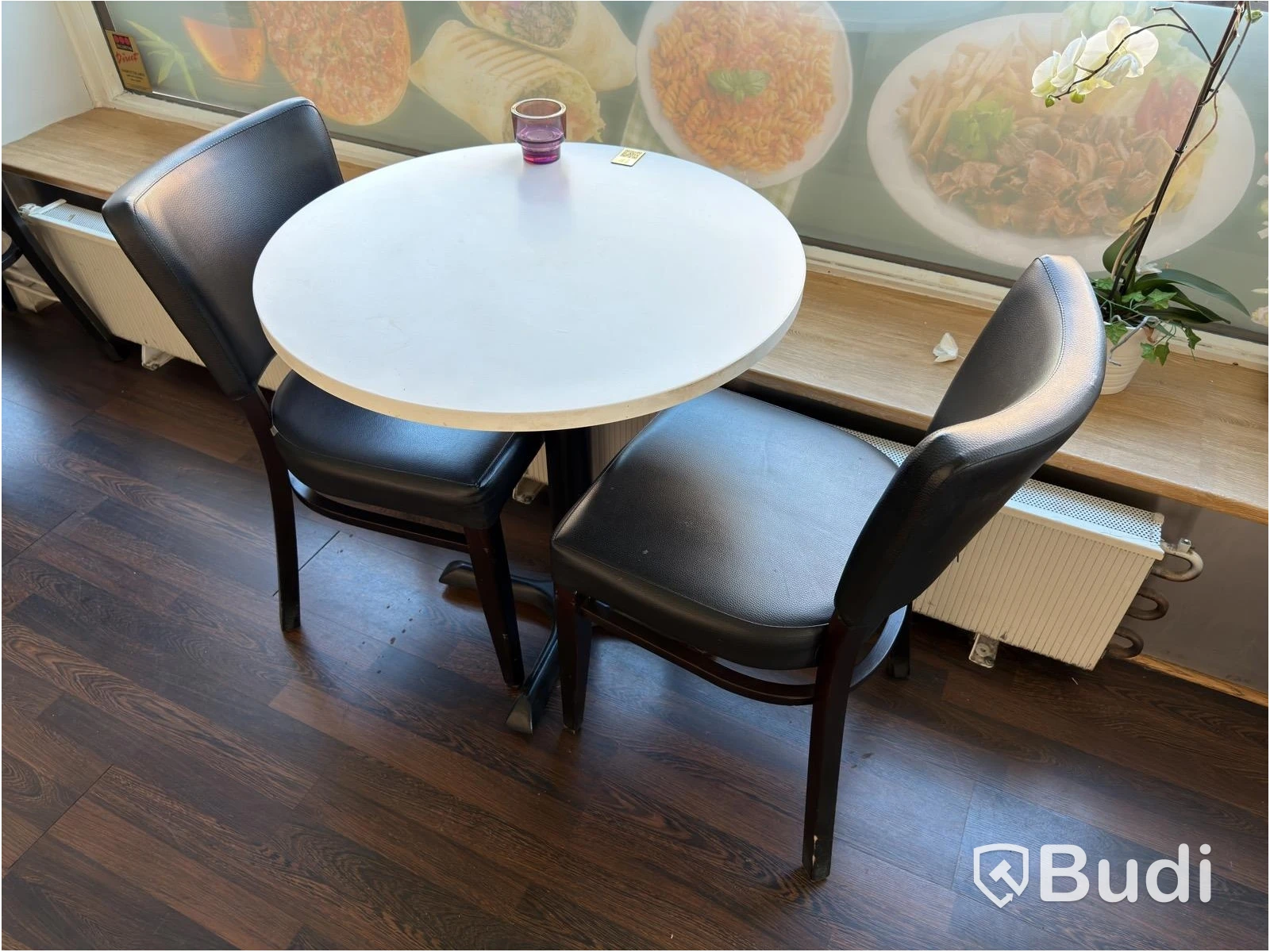 Restaurant furnishings (lot)