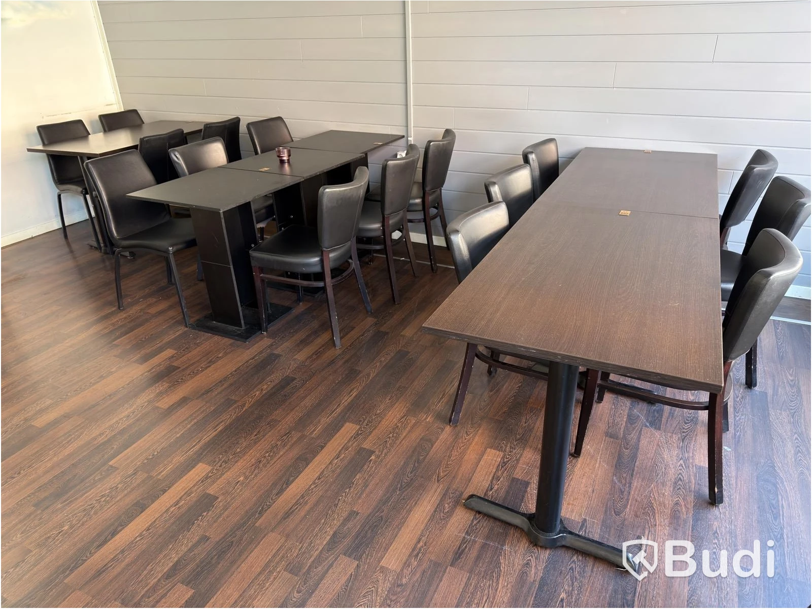 Restaurant furnishings (lot)