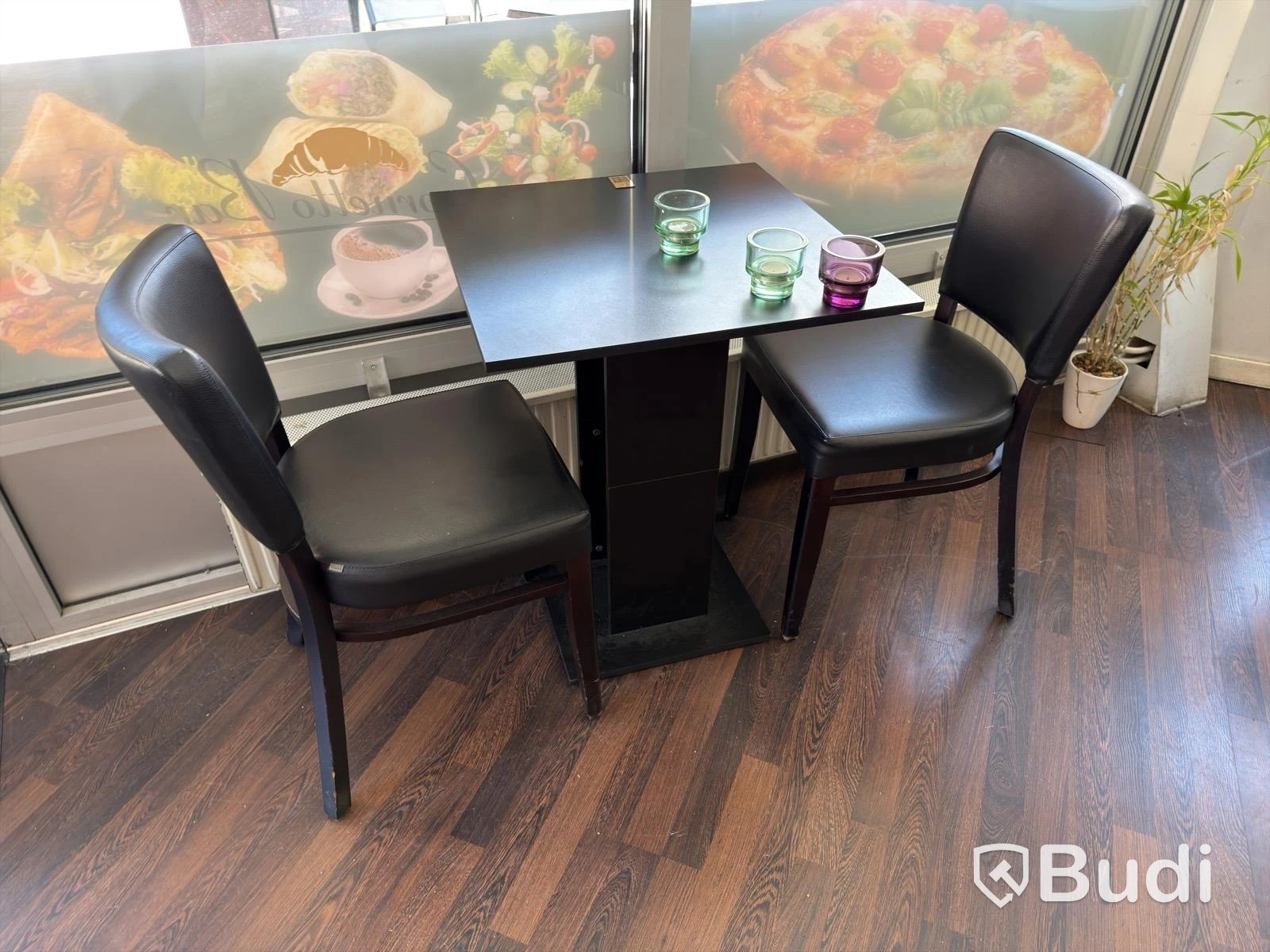 Restaurant furnishings (lot)