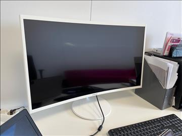 Samsung datorskärm curved 32 tum