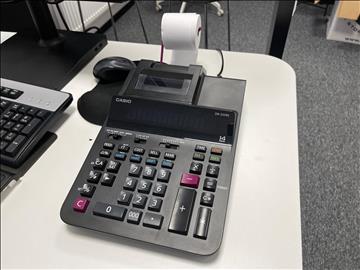 Bordskalkylator med kvittoskrivare