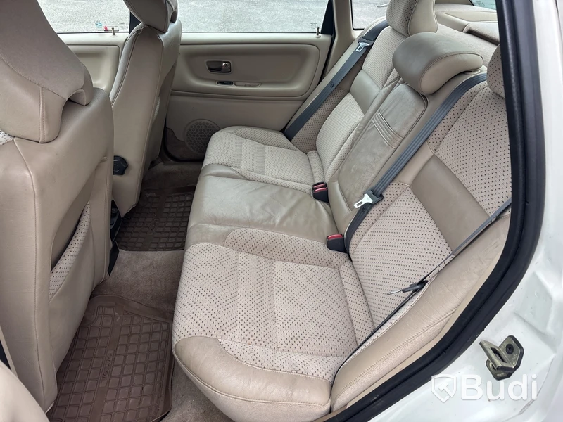 Personbil VOLVO L + S70 -1999 Lågmilare