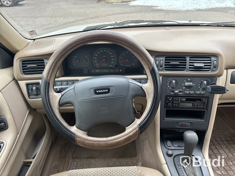 Personbil VOLVO L + S70 -1999 Lågmilare