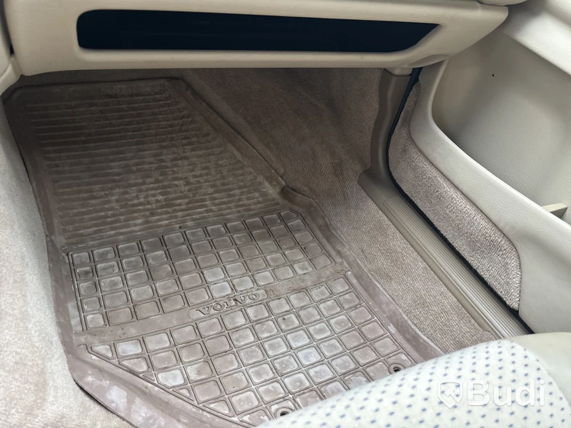 Personbil VOLVO L + S70 -1999 Lågmilare
