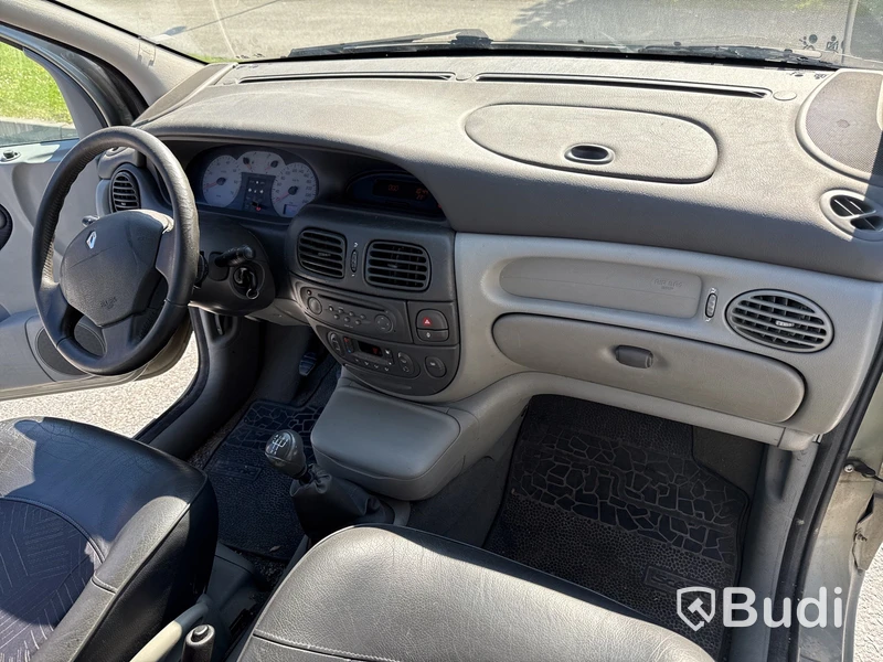 Renault Megane Scenic | 19960 mil | 2003 | Reparationsobjekt