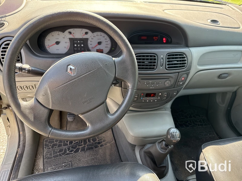 Renault Megane Scenic | 19960 mil | 2003 | Reparationsobjekt