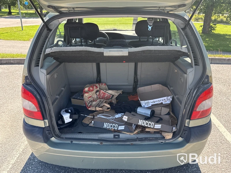 Renault Megane Scenic | 19960 mil | 2003 | Reparationsobjekt
