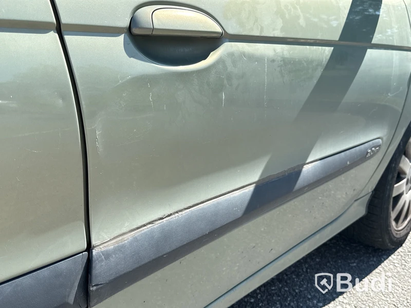 Renault Megane Scenic | 19960 mil | 2003 | Reparationsobjekt