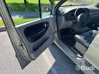 Renault Megane Scenic | 19960 mil | 2003 | Reparationsobjekt