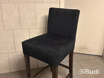 8 st barstol, mörkt tyg, träben