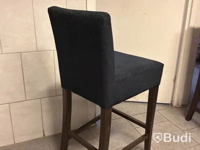 8 st barstol, mörkt tyg, träben