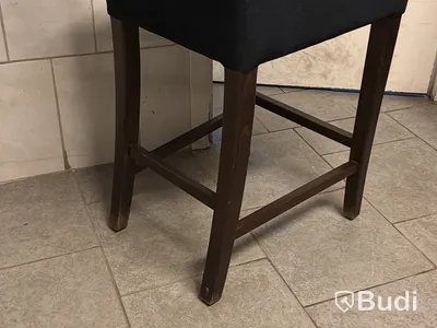 8 st barstol, mörkt tyg, träben