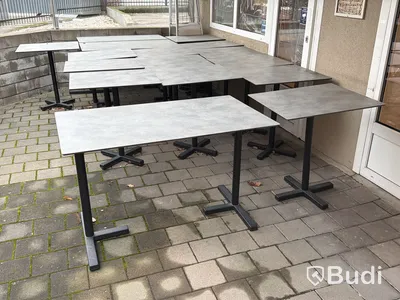 Möbler för uteservering - 17 st bord samt 40 st stolar vit/svart