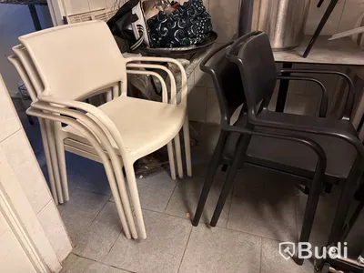 Möbler för uteservering - 17 st bord samt 40 st stolar vit/svart