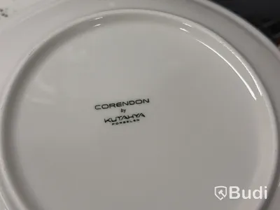 Tallrikar, ca 100 st, Corendon by Kutahya, ca 21 cm, vit med bruna fläckar