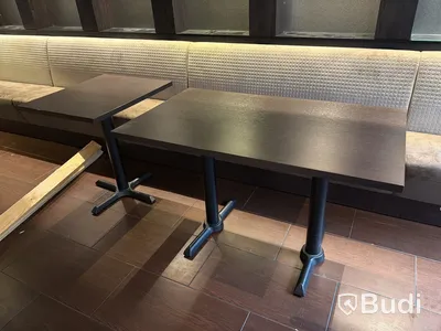 Restaurangbord, 9 st samt 4 st bordsskivor och 4 st bordsben