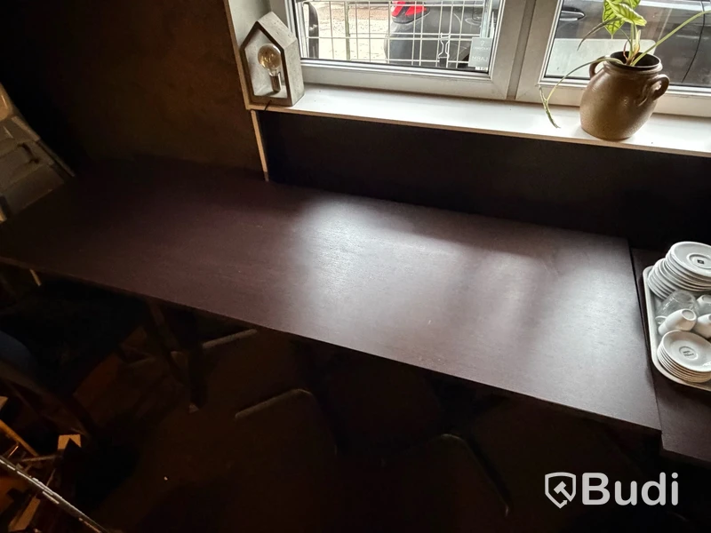 Restaurangbord, 9 st samt 4 st bordsskivor och 4 st bordsben
