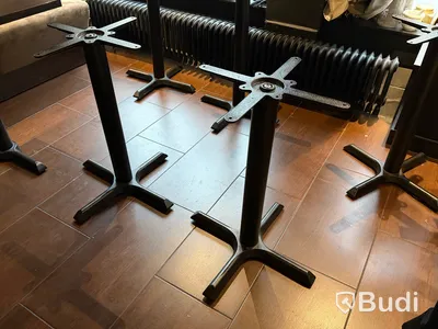 Restaurangbord, 9 st samt 4 st bordsskivor och 4 st bordsben