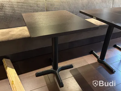 Restaurangbord, 9 st samt 4 st bordsskivor och 4 st bordsben